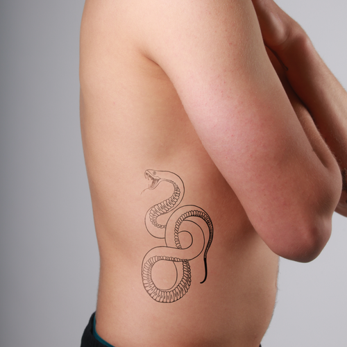 tatouage ephemere serpent style mystique et puissant