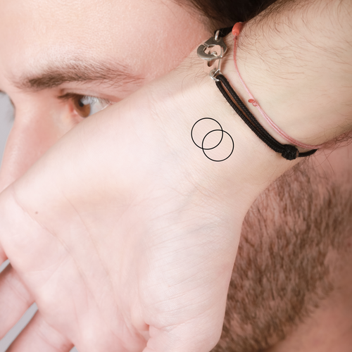 tatouage ephemere double cercle style minimaliste et symbolique