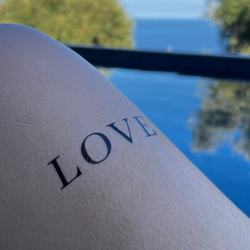AMOR