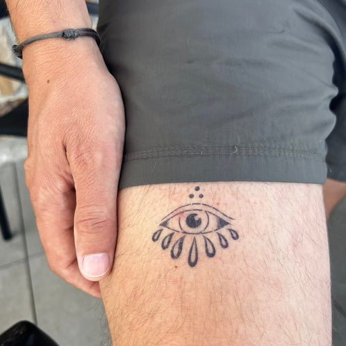 tatouage temporaire larme de protection cuisse