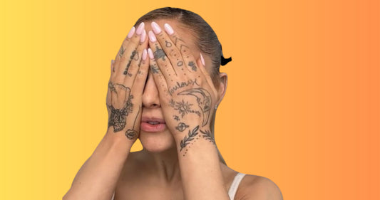 Tous les tatouages d'Ariana Grande expliqués significations et secrets