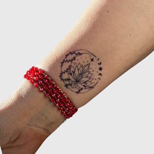 Tatouage lune idée pour femme tatouage ephemere